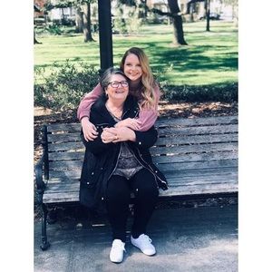 Meet your Posher, Sharon